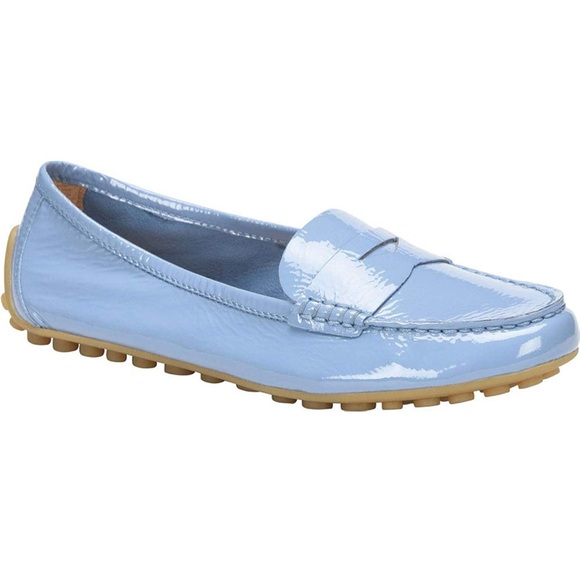 Born NIB Malena Light Blue Patent Loafers size USA 9.5 - Picture 1 of 11